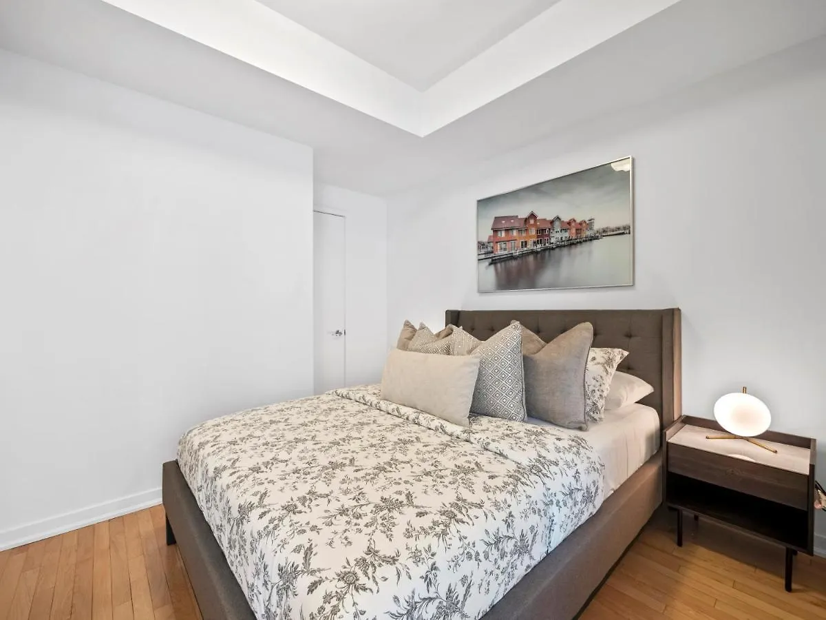 Stylish 1Br Condo - Cn Tower View, Entertainment District-Downtown Toronto