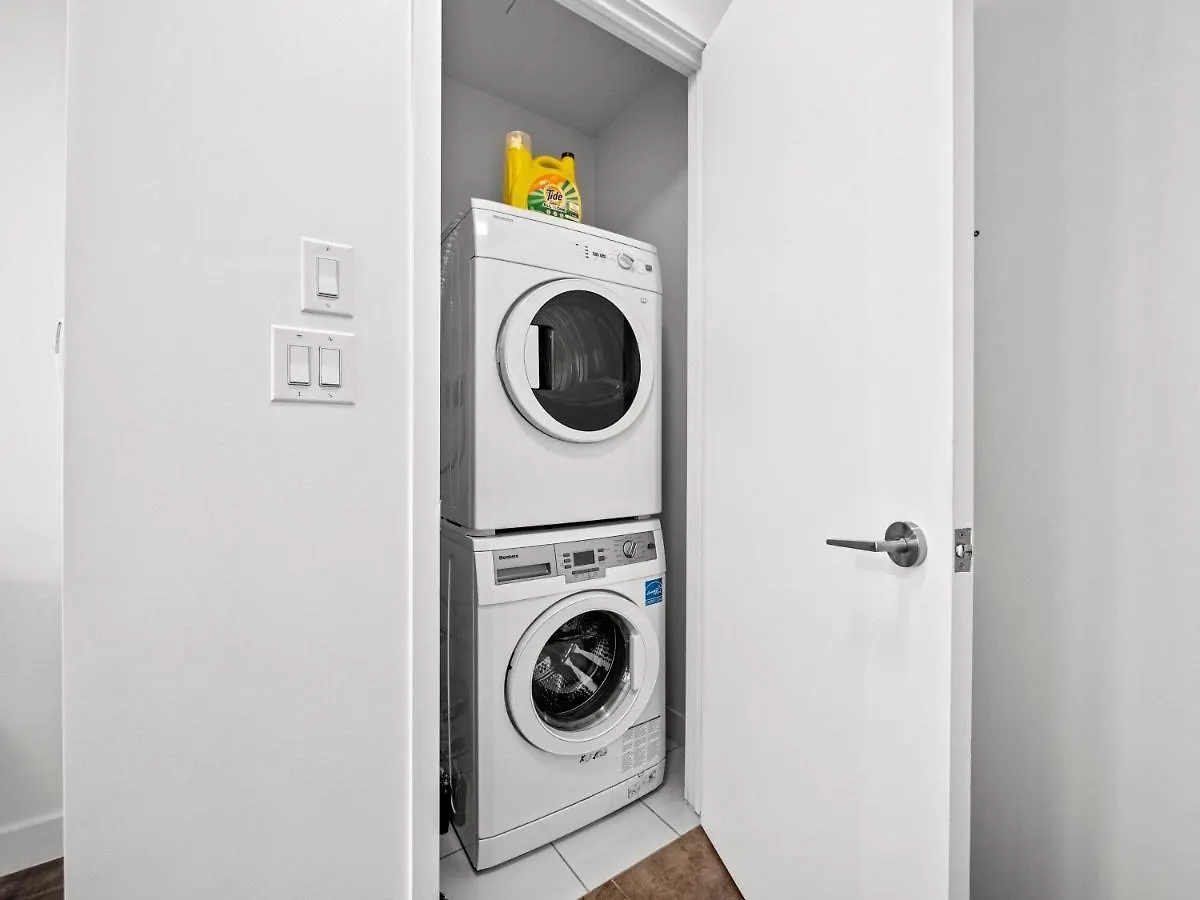 Stylish 1Br Condo - Cn Tower View, Entertainment District-Downtown Toronto 0*,  Canada