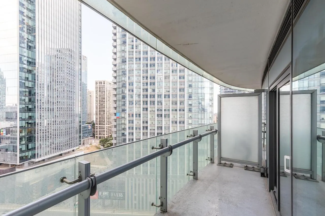 Stylish 1Br Condo - Cn Tower View, Entertainment District-Downtown Toronto 0*,