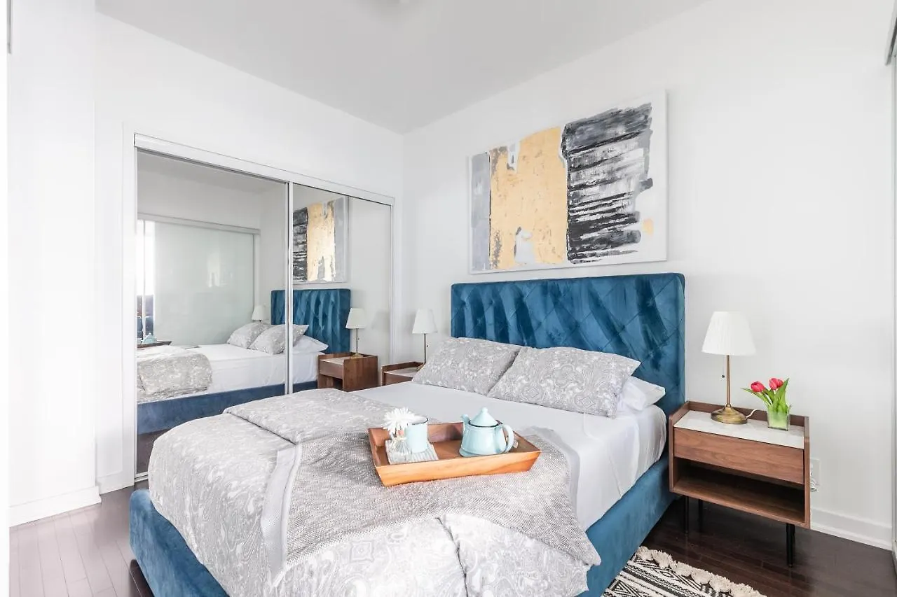 Stylish 1Br Condo - Cn Tower View, Entertainment District-Downtown Toronto Apartment