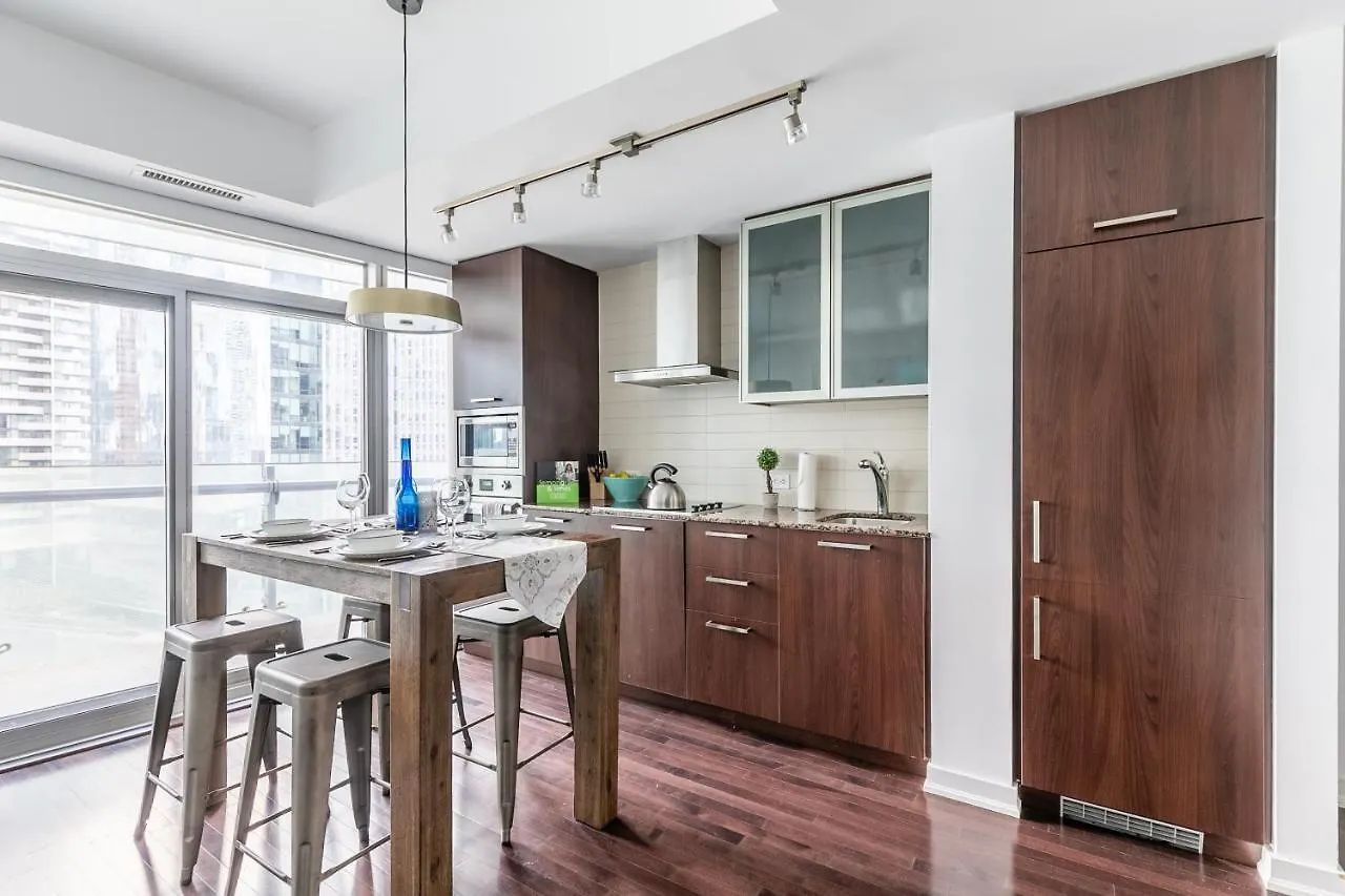 Stylish 1Br Condo - Cn Tower View, Entertainment District-Downtown Toronto
