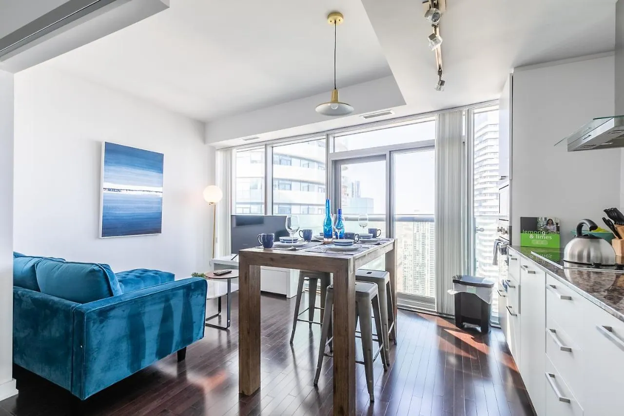 Stylish 1Br Condo - Cn Tower View, Entertainment District-Downtown Toronto 0*,