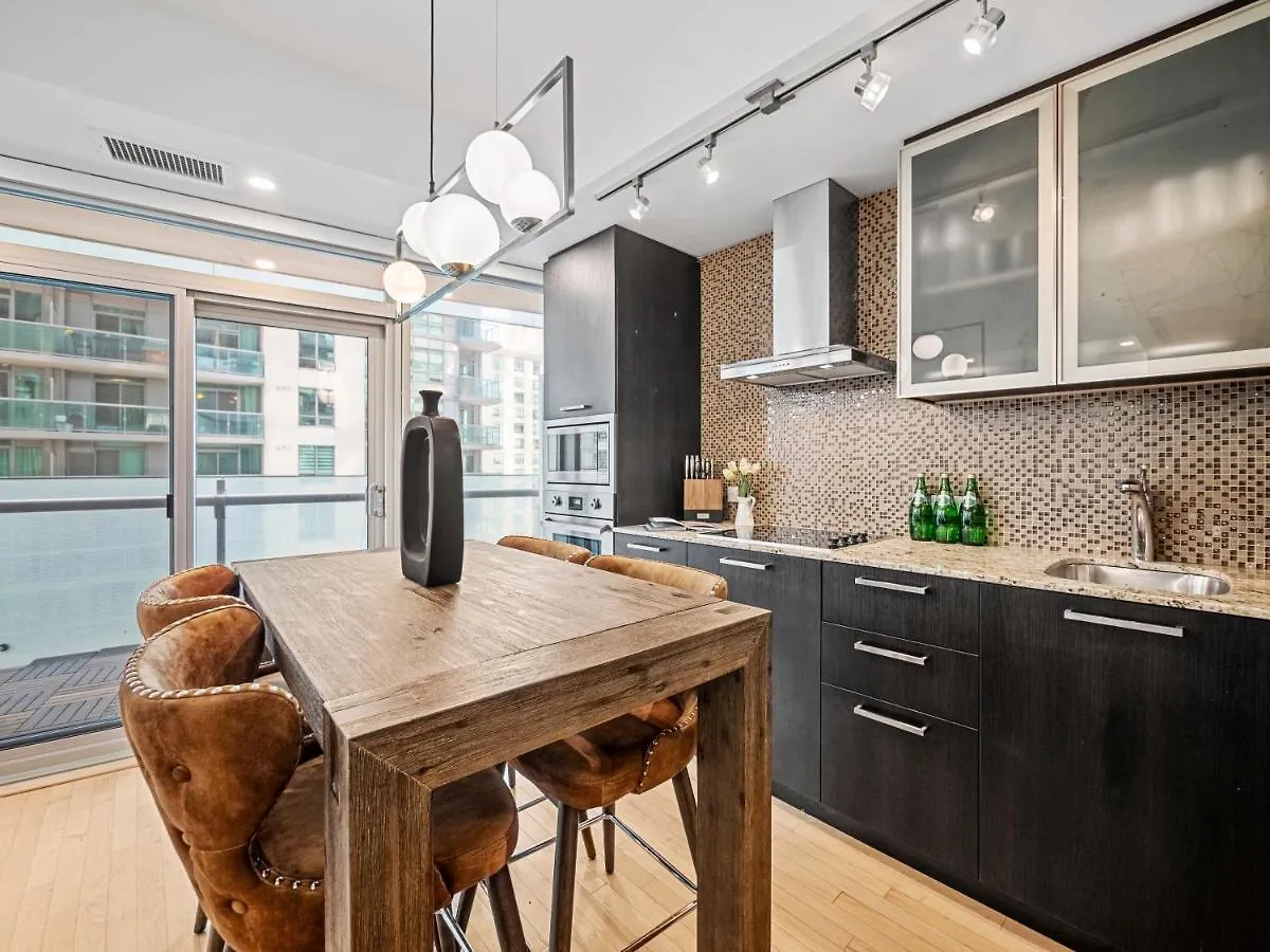 Stylish 1Br Condo - Cn Tower View, Entertainment District-Downtown Toronto