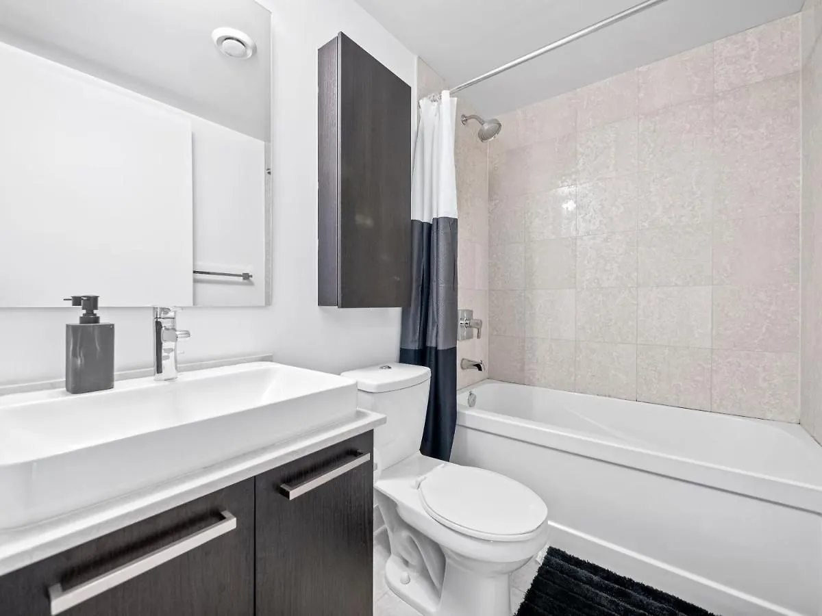 Stylish 1Br Condo - Cn Tower View, Entertainment District-Downtown Toronto Lägenhet