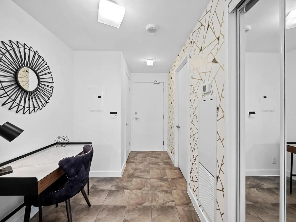Stylish 1Br Condo - Cn Tower View, Entertainment District-Downtown Toronto
